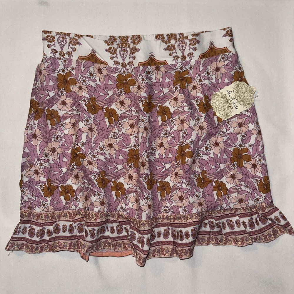 Altar'd State Pink Floral Ruffled Skirt Size M NWT Multiple‎ Prints Lined Rayon
